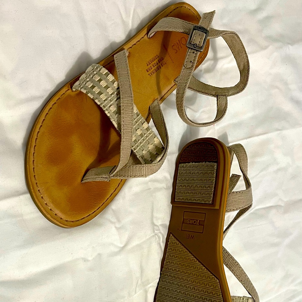 Sandles